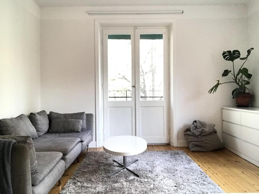 Entire Apartment Stockholm Exterior photo